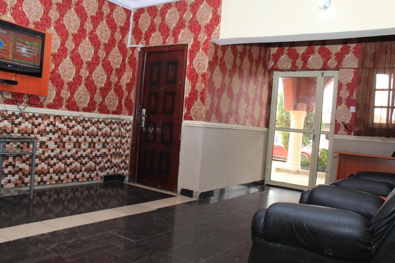 Aquatic Suites & Apartments Aliayabiagba 외부 사진