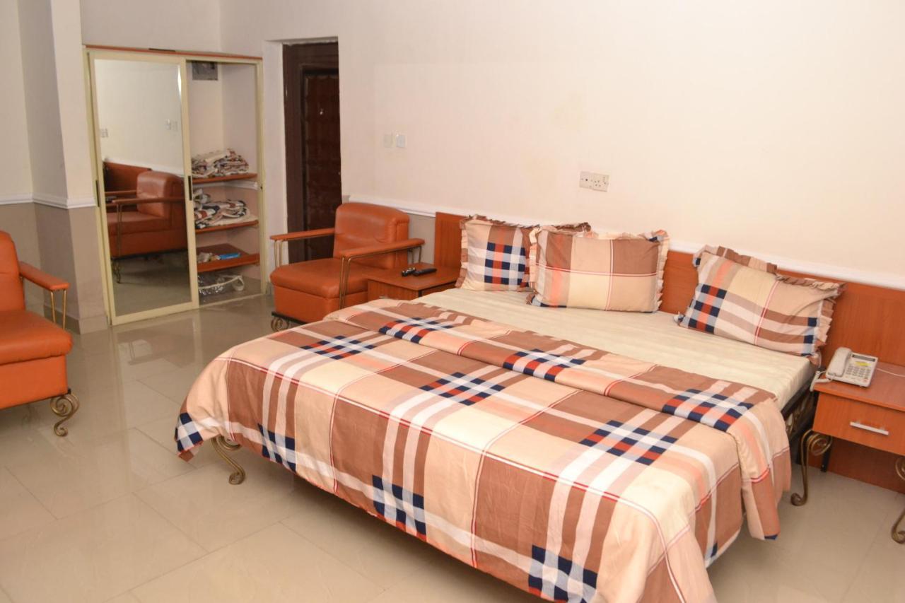 Aquatic Suites & Apartments Aliayabiagba 외부 사진
